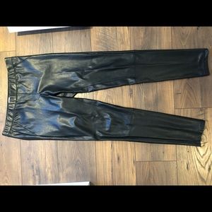 Aritzia | Wilfred Pleather Leggings
